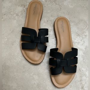 American Eagle Black Sandal Slides sz.7